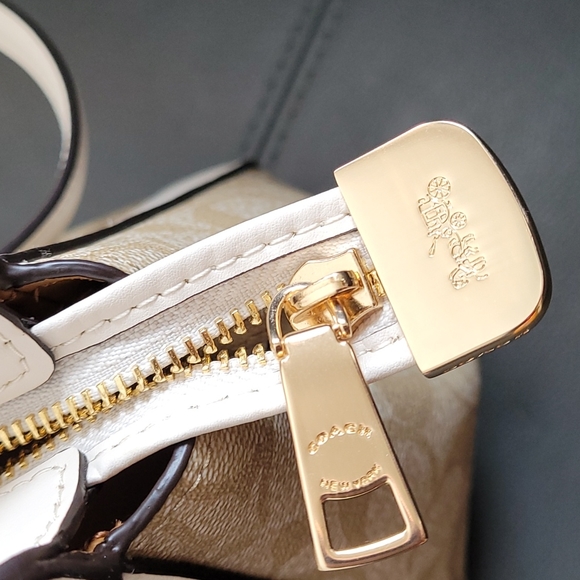 Authentic Coach Bag - Picture 4 of 6